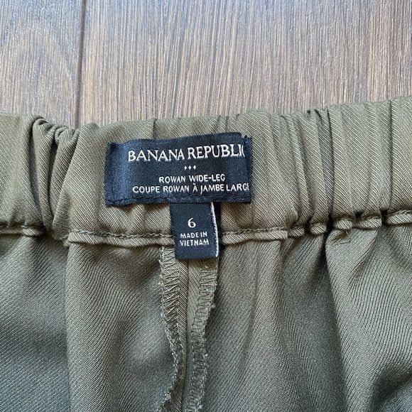 BANANA REPUBLIC Rowan Wide Leg High Waisted Cropped Pant - Picture 3 of 14